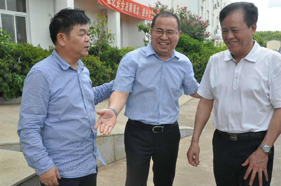  自治區(qū)編辦、績效辦領(lǐng)導(dǎo)園區(qū)調(diào)研