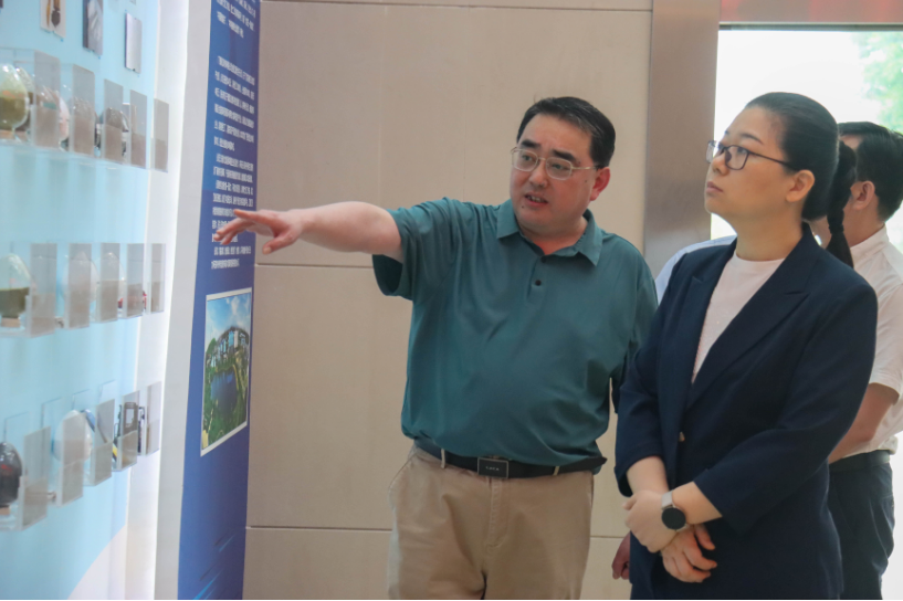 玉林市副市長范小花到廣西銀億調研